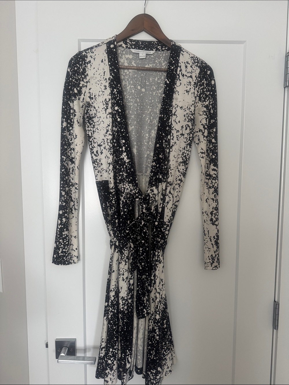 Diane Von Furstenberg Black and Cream Long Sleeve Wrap Dress